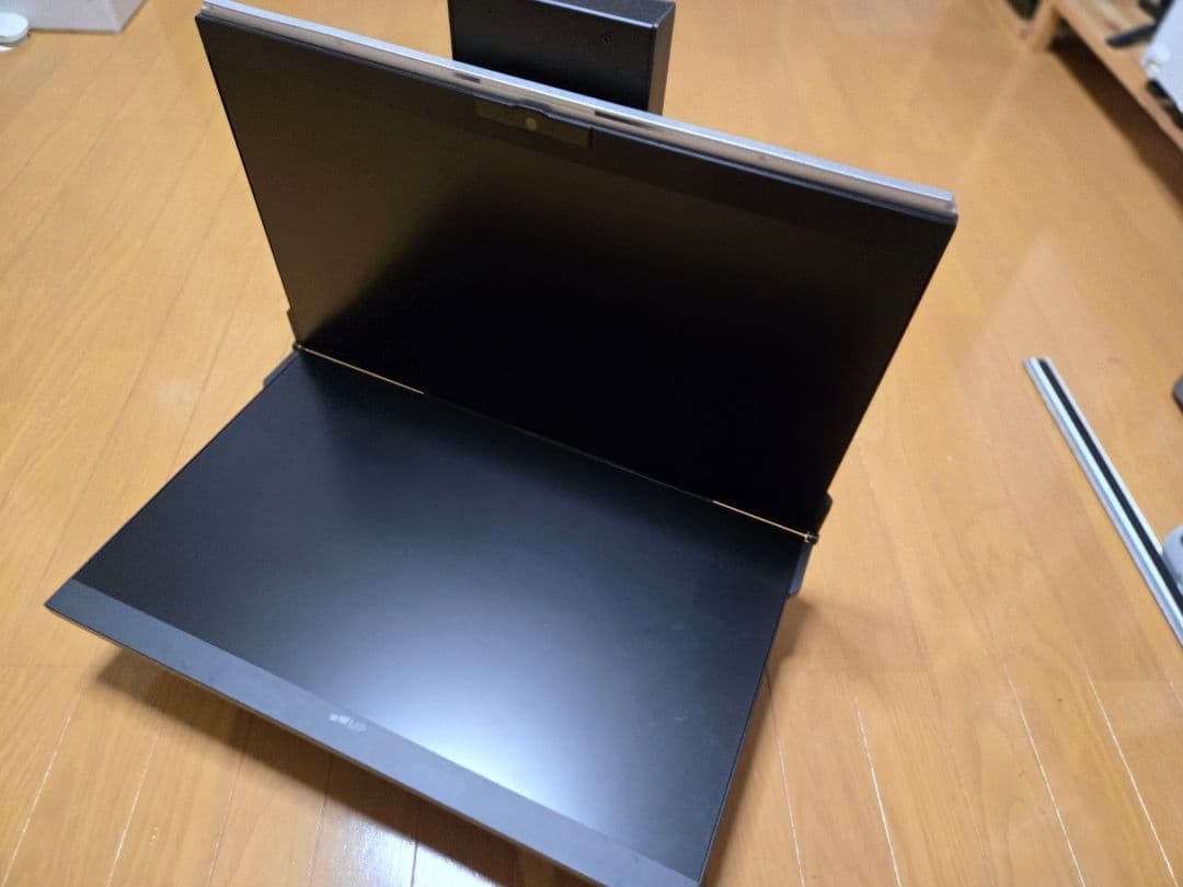 Geminos 24インチデュアルモニター