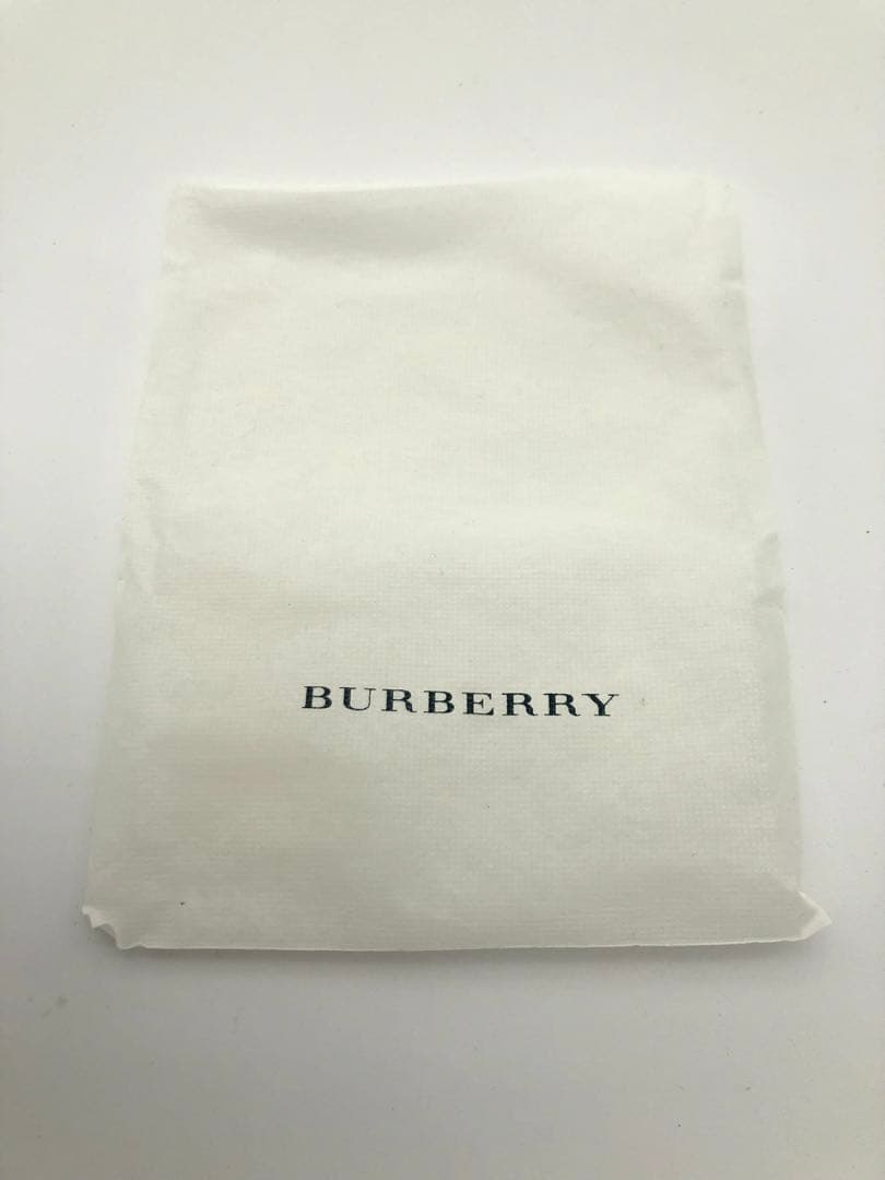 R 未使用品！！BURBERRY ブラック レザー キーケース　バーバリー