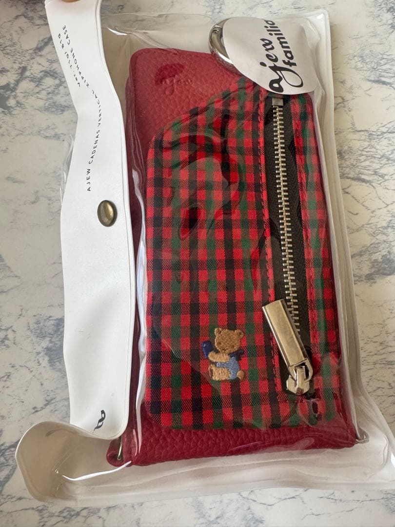 ★新品★ファミリア　ajew スマホケース　スマホショルダー　マルチケース　S