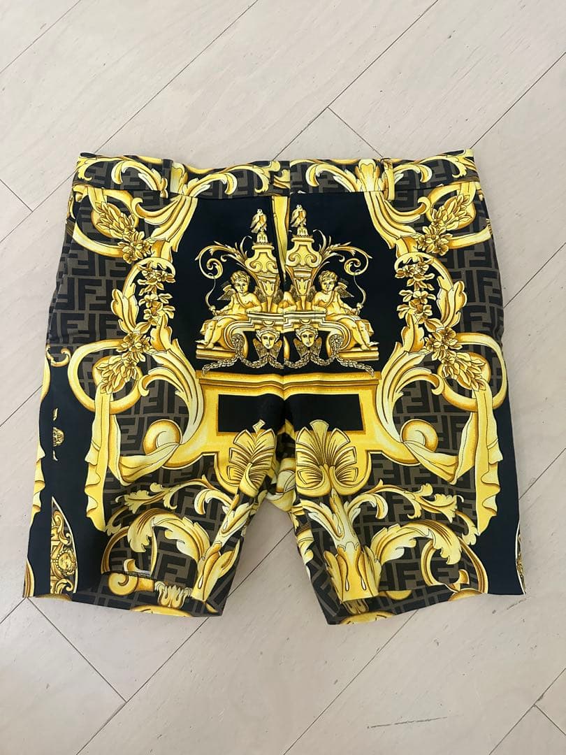 FENDI バロック柄 ショートパンツ 48