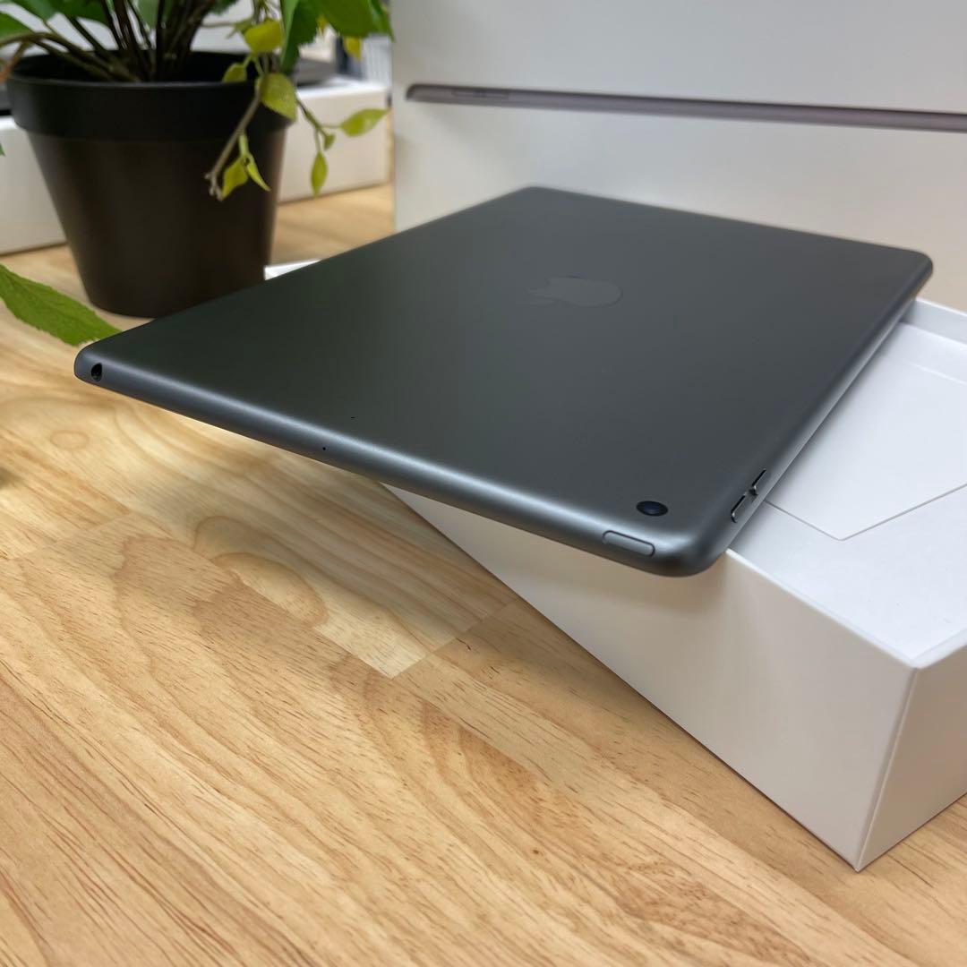 iPad 第9世代 64Gb スペースグレー WiFi 送料無料