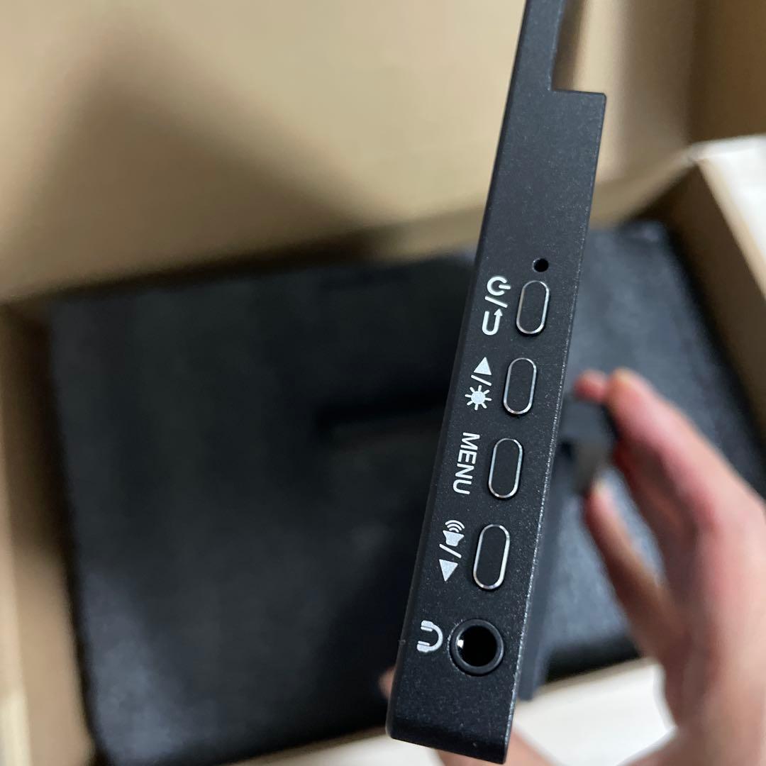 M カー　ポータブル　モニター　新品　値下げ交渉不可