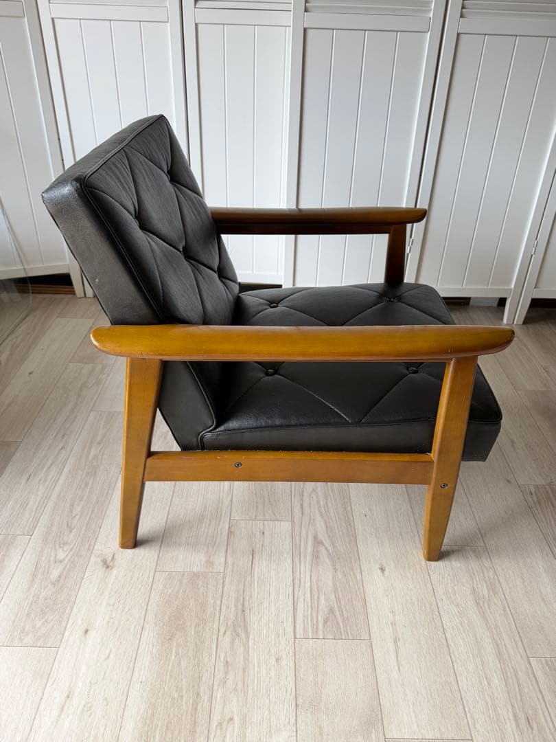 ②カリモク Kチェア 1Pソファ WS1180BW レトロ 1人掛けソファ