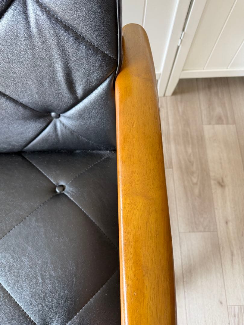 ②カリモク Kチェア 1Pソファ WS1180BW レトロ 1人掛けソファ