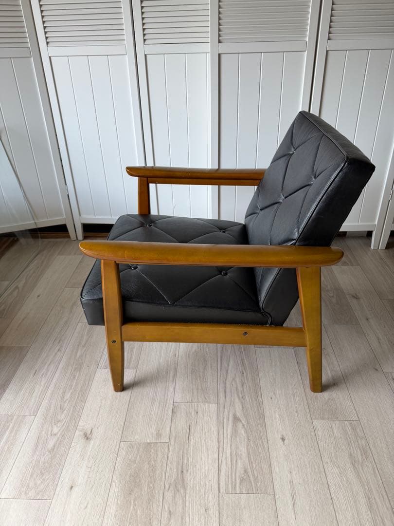 ②カリモク Kチェア 1Pソファ WS1180BW レトロ 1人掛けソファ