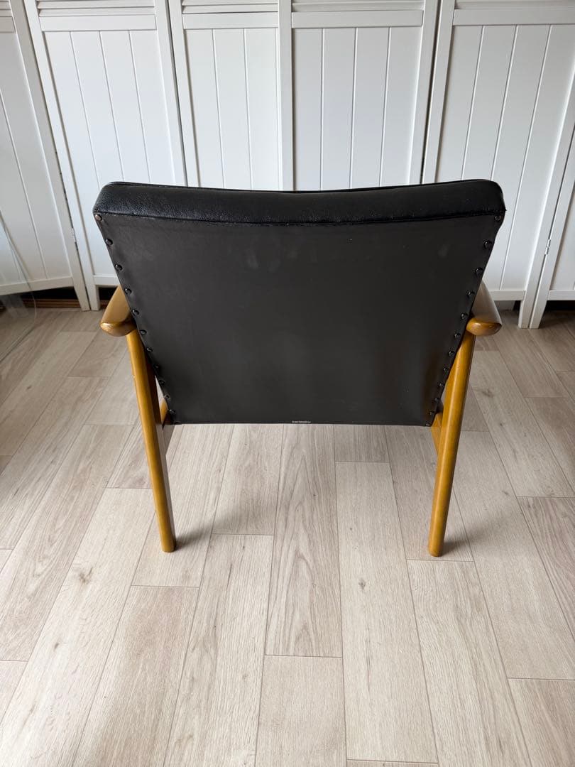 ②カリモク Kチェア 1Pソファ WS1180BW レトロ 1人掛けソファ