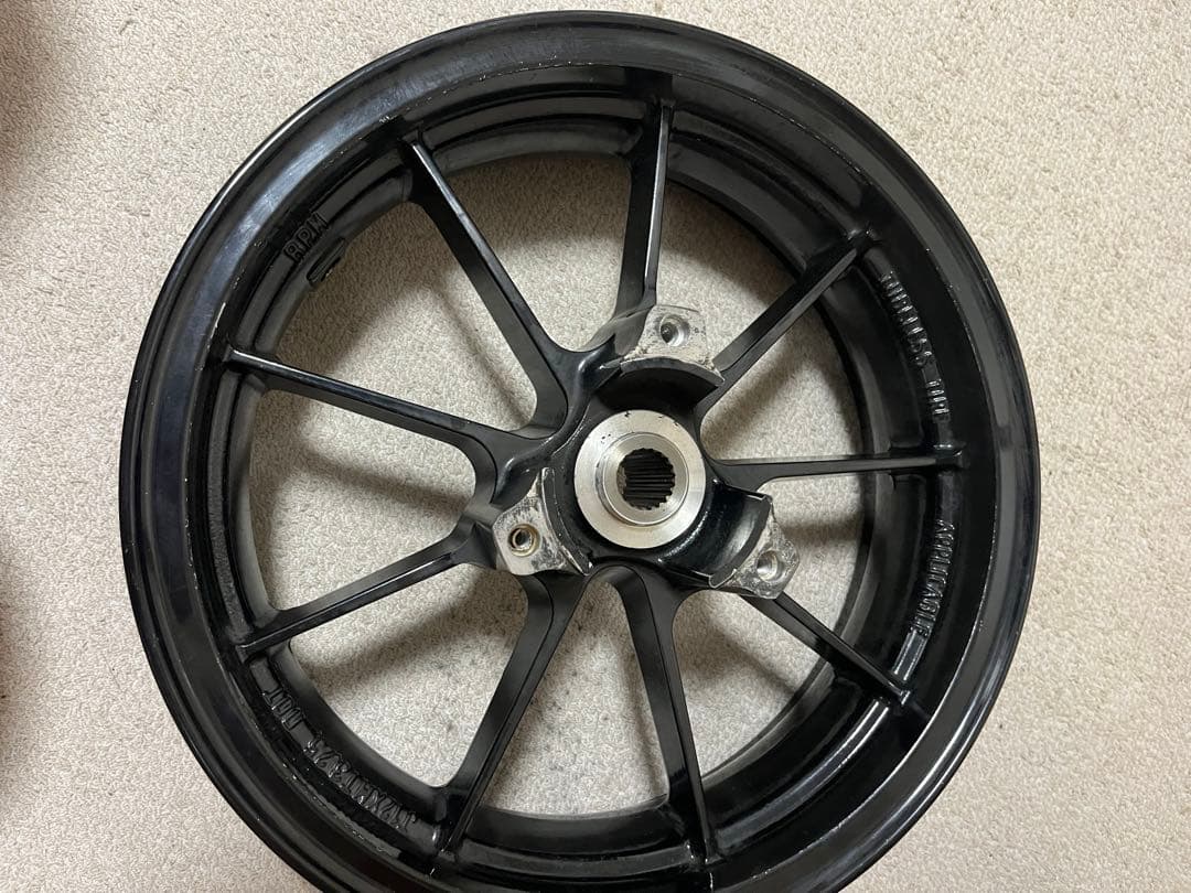 シグナスx 4.5型用　RPMホイール　廃盤　ベアリング、オイルシール新品