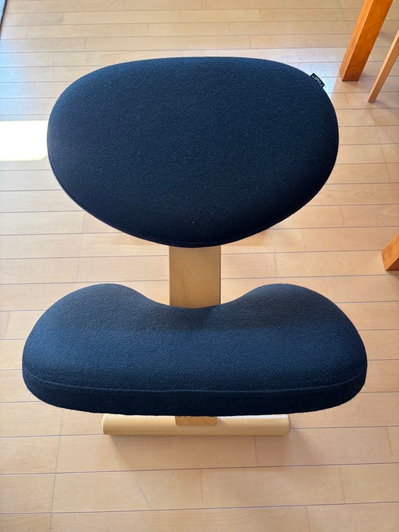 リボ社　バランスチェア・イージー