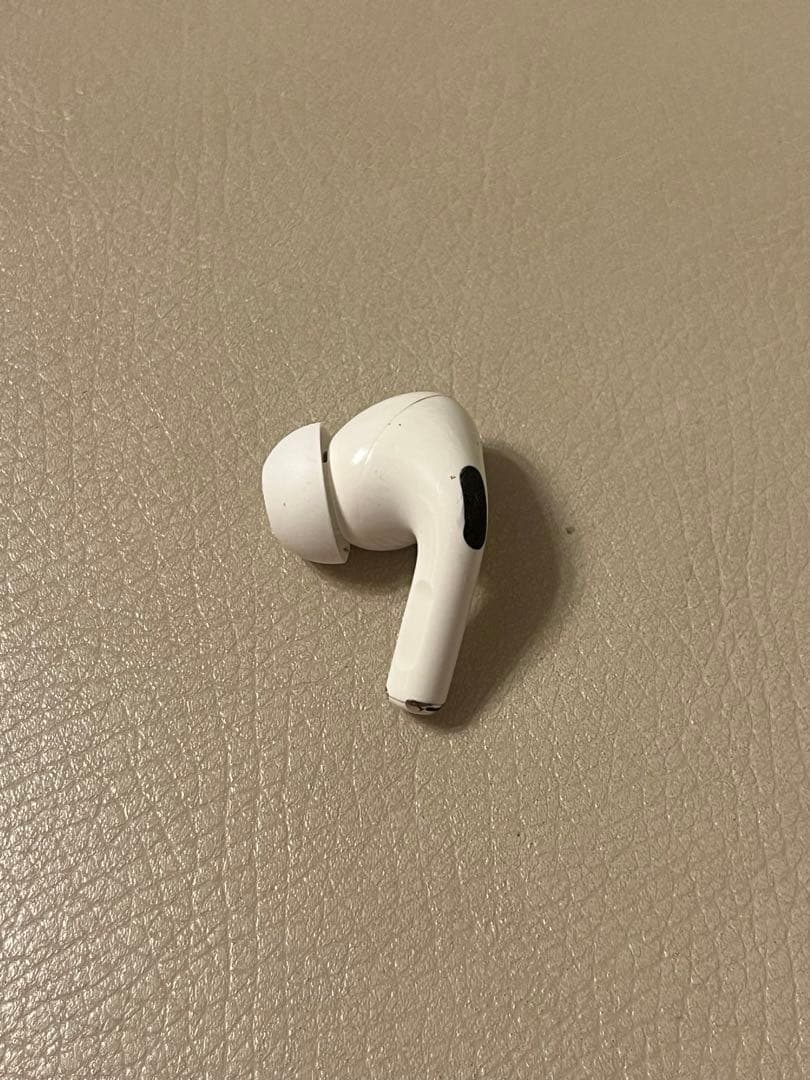 AirPods Pro 本体 左耳 充電ケース付き