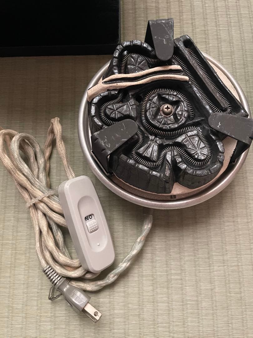 美品・未使用　茶釜(電熱器・敷板付き)