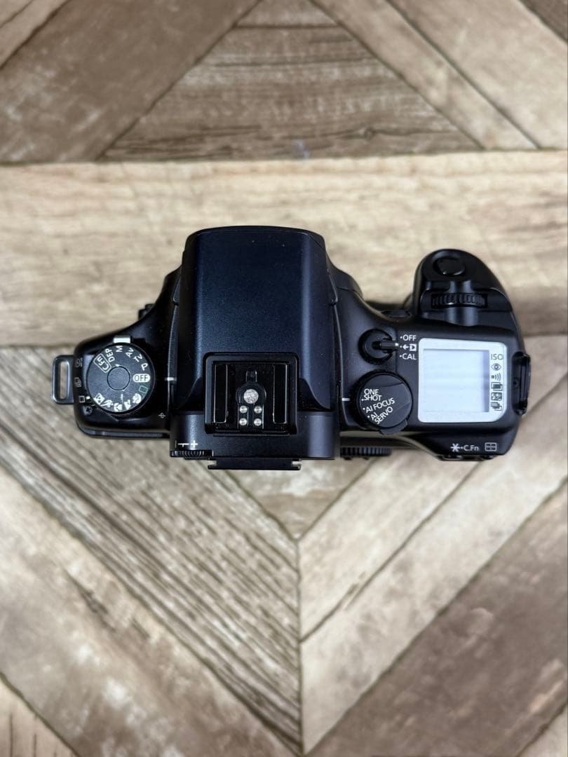 美品 Canon EOS 7 フィルム 一眼レフカメラ BP-300付き