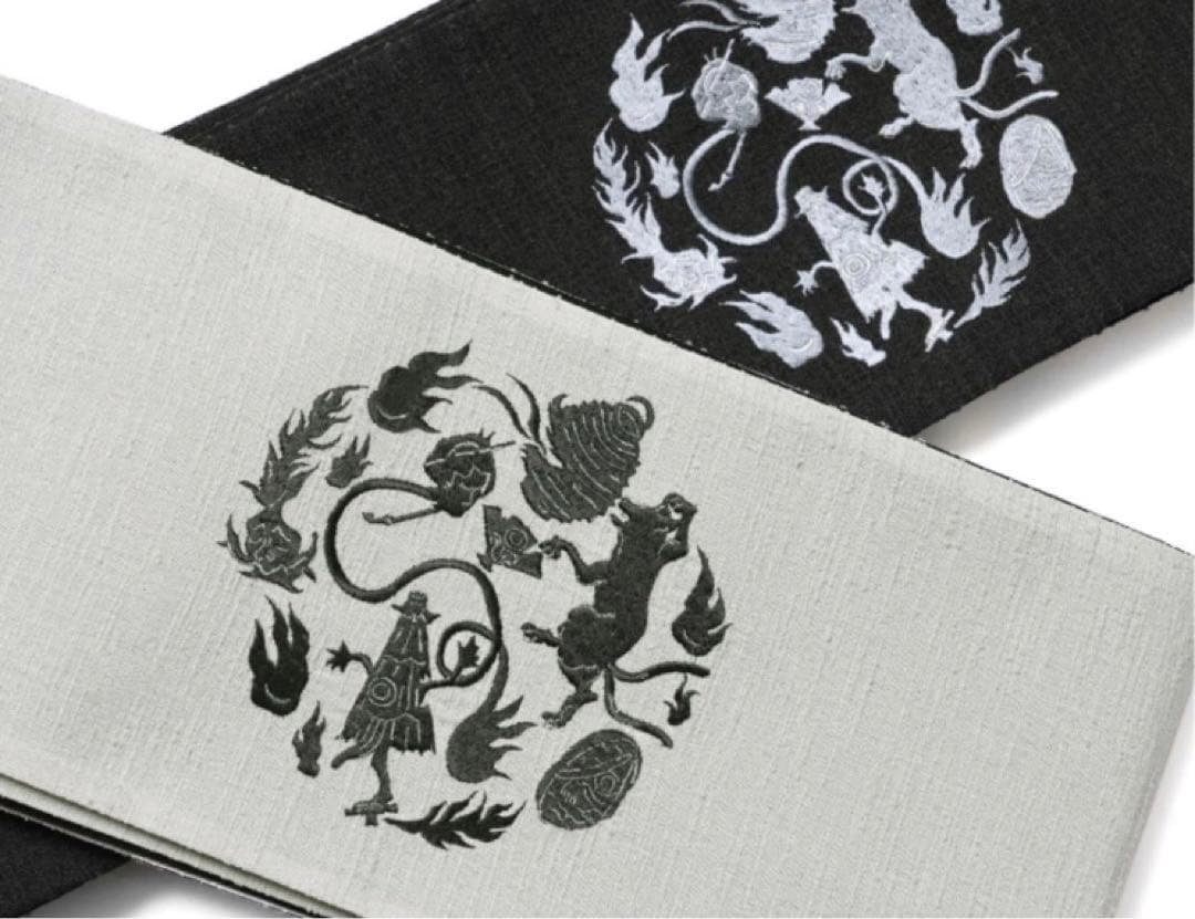 帯2　撫松庵　妖怪円陣刺繍　半幅帯　ライトグレー　新品タグ付き　３５０００円