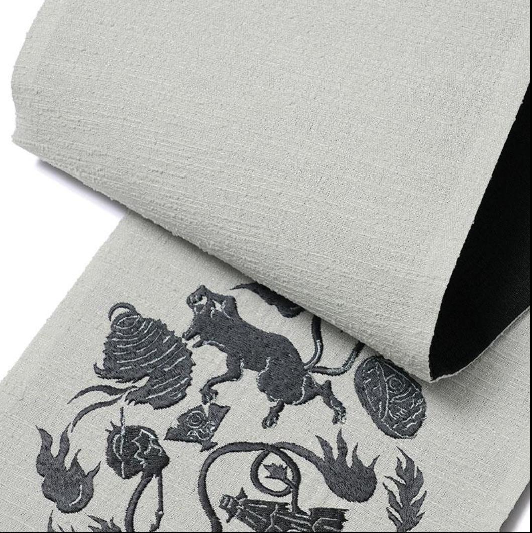 帯2　撫松庵　妖怪円陣刺繍　半幅帯　ライトグレー　新品タグ付き　３５０００円