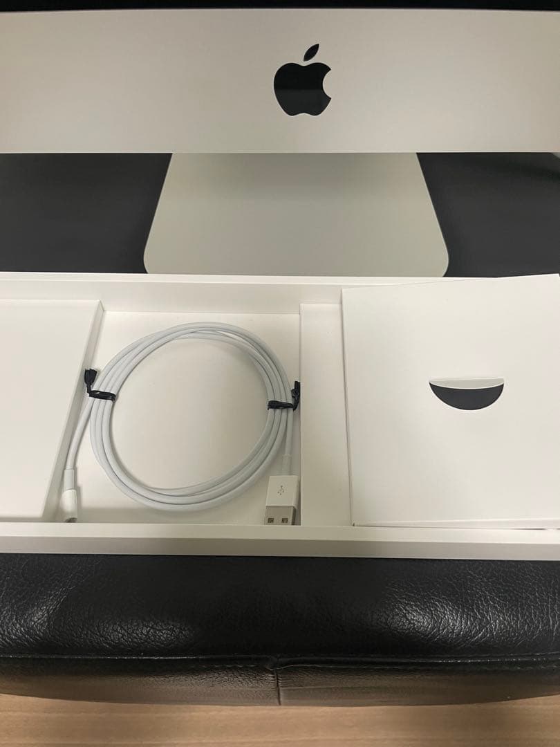 iMac 2020 21.5インチ SSD Core i5 MHK03J/A