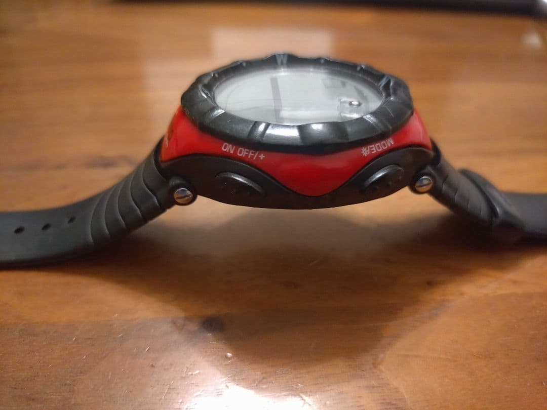 美品 初期型 レア SUUNTO スント VECTOR ベクター 赤 RED