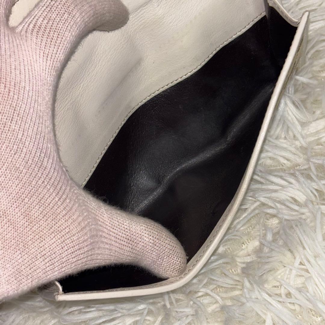 GUCCI GGキャンバス ラブリーハート 長財布 Wホック　白　ロゴ