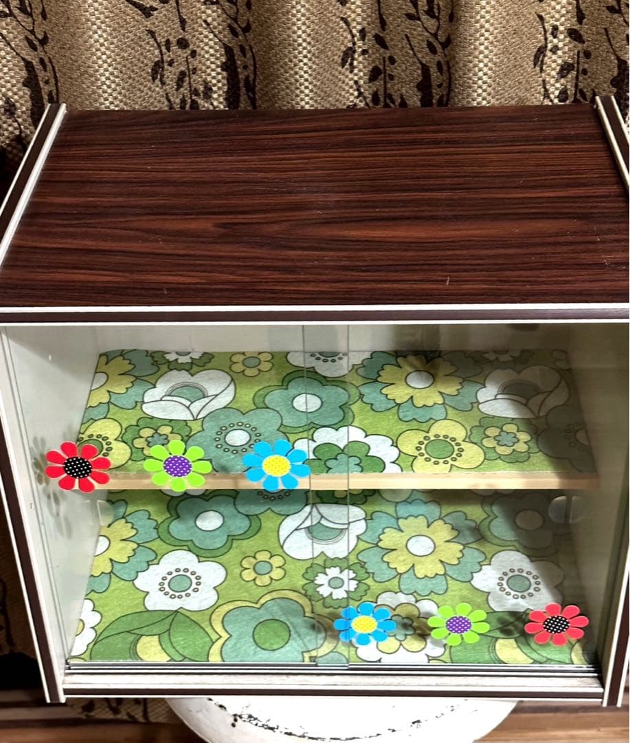 昭和レトロ　食器棚　ショーケース　ガラス戸　飾り棚　レトロポップ
