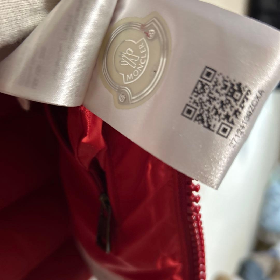 モンクレールレッド ダウンベスト