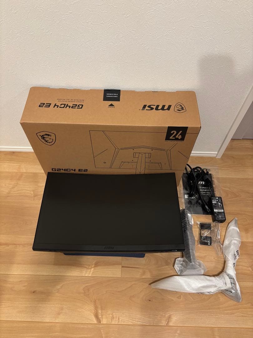 MSI 湾曲ゲーミングモニター G24C4 E2 23.6インチ 限定モデル