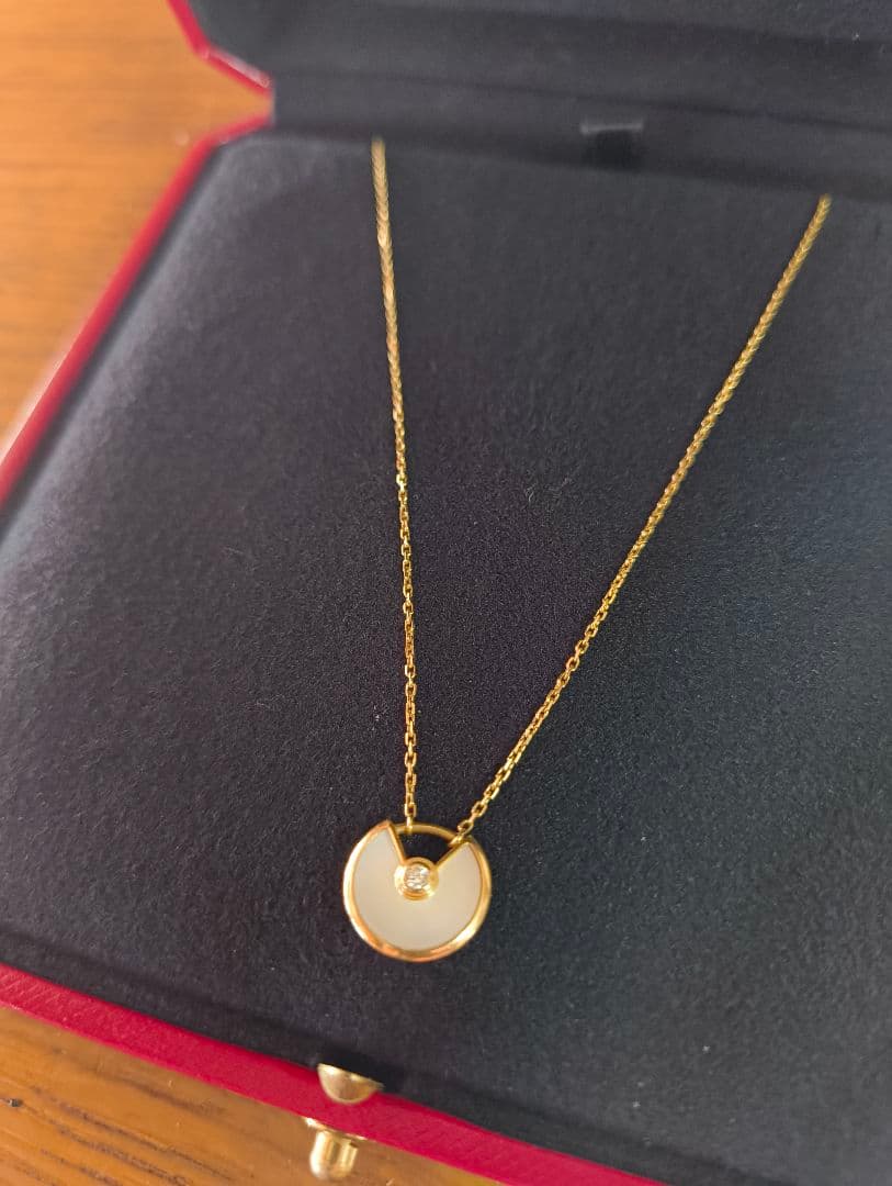 Cartier　アミュレット マザーオブパール ネックレス