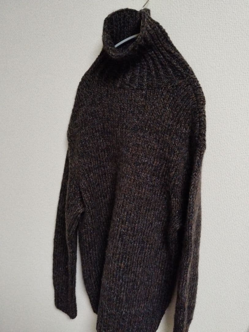 ア*キ様 【美品】TOMORROWLANDタートルネックニット