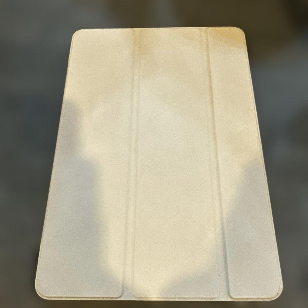 Apple iPad 8世代 32G ケース.フィルムつき　WIFIモデル