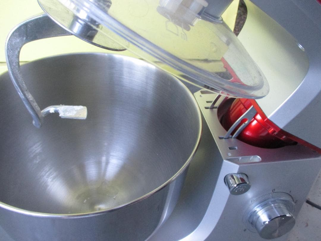 ★E&B 　ミキサー 　赤 シルバー　 ステンレスボウル　EB-1701X