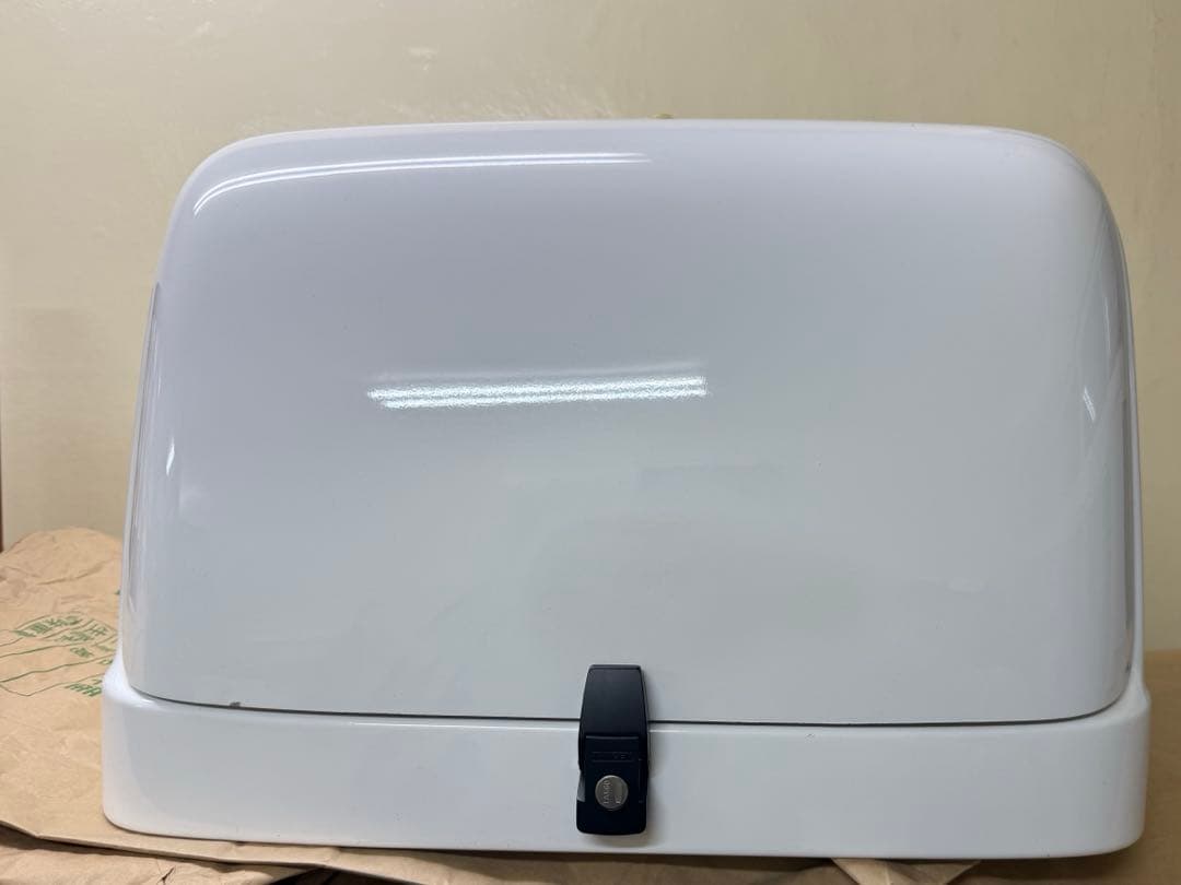 アルファーオートショップ製／ジャイロキャノピーリアボックス