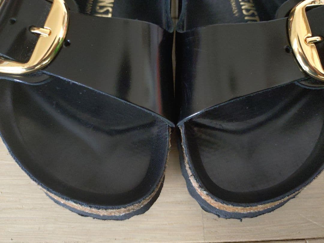 BIRKENSTOCKアリゾナエナメルゴールドバックル36 23