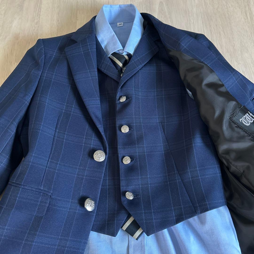 【美品】ワンダーファクトリー 男の子 スーツ 5点セット 140チェック 卒服