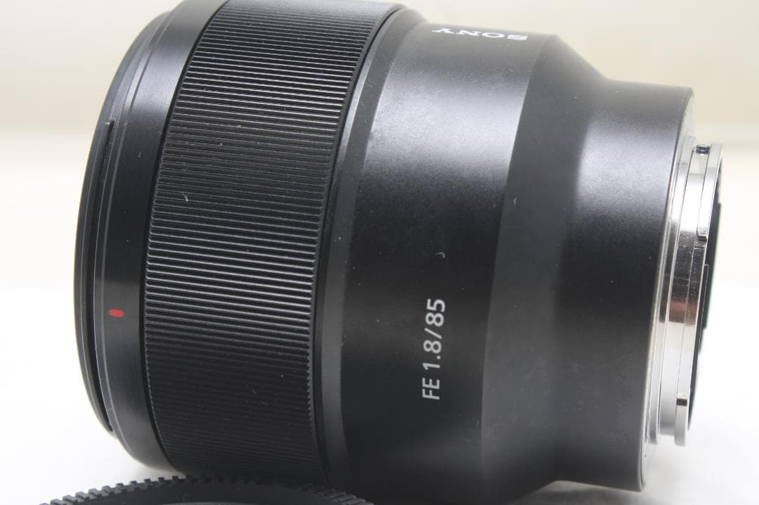 ソニー FE 85mm F1.8 SEL85F18