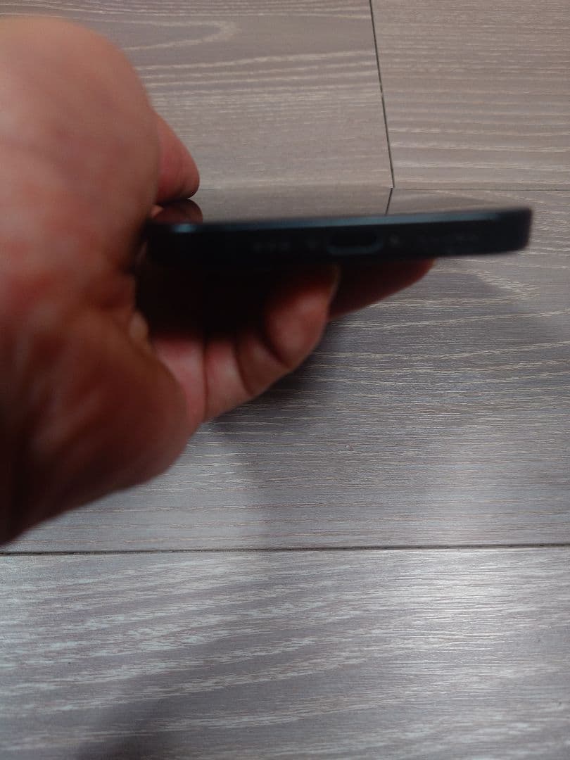 美品　Apple iPhone 16 ブラック 256GB