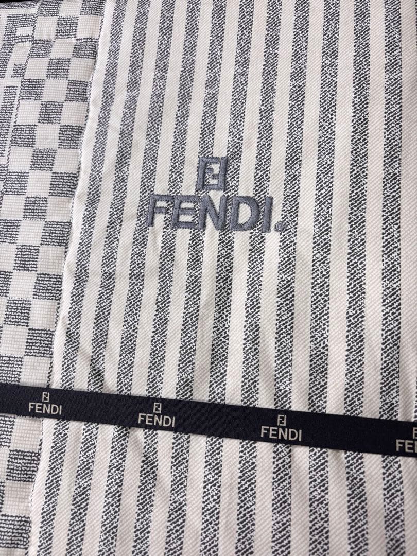 【未使用品】FENDI フェンディ シルク 肌掛け布団 ズッカ