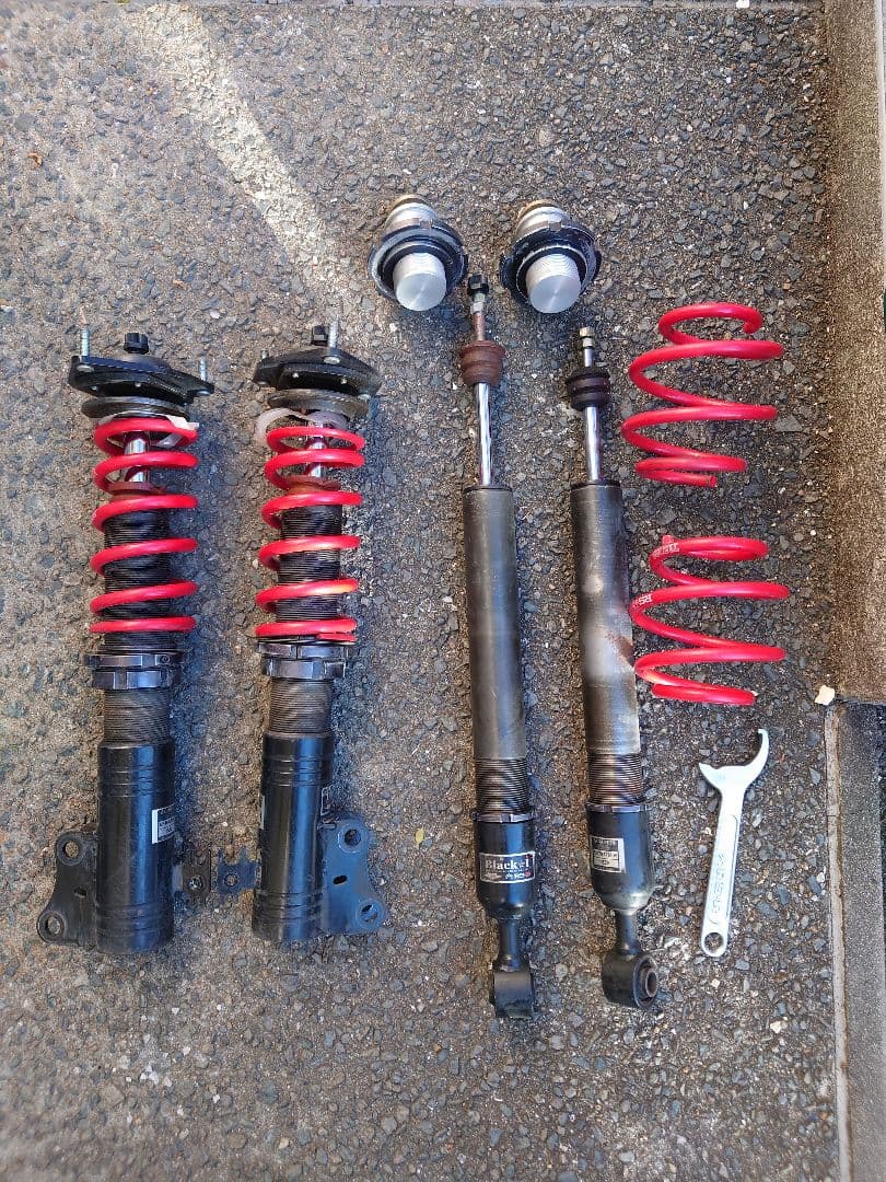 bB ヴィッツ NCP30/NCP10フルタップ式車高調RSR