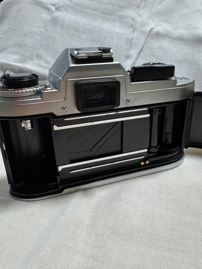 Nikon FG + Nikkor 50mm f/1.4 レンズ付き