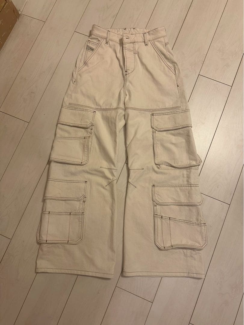 Diesel アイボリー カーゴパンツ
