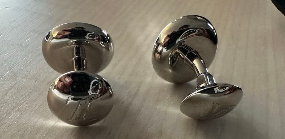 新品未使用 ルイヴィトン LV LOUIS VUITTON カフス ボタン