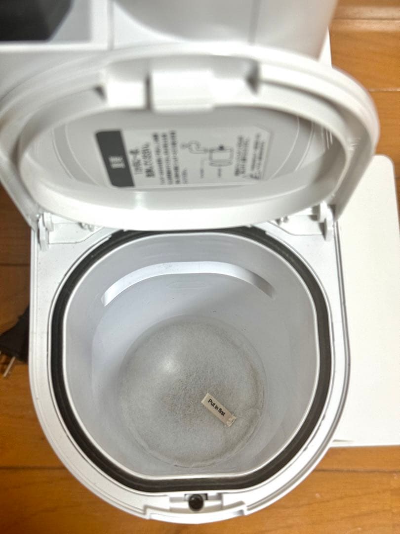 shark ハンディークリーナー CS150JAE 極美品