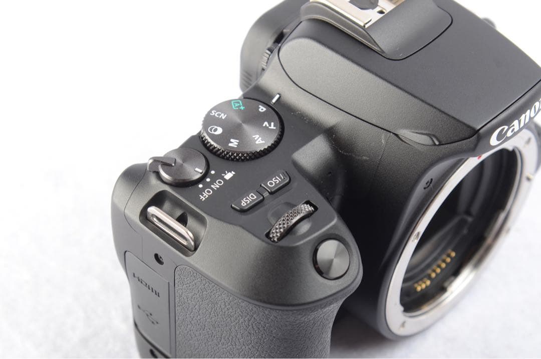 ■ 美品 ■ キヤノン　Canon EOS Kiss X10 ボディ