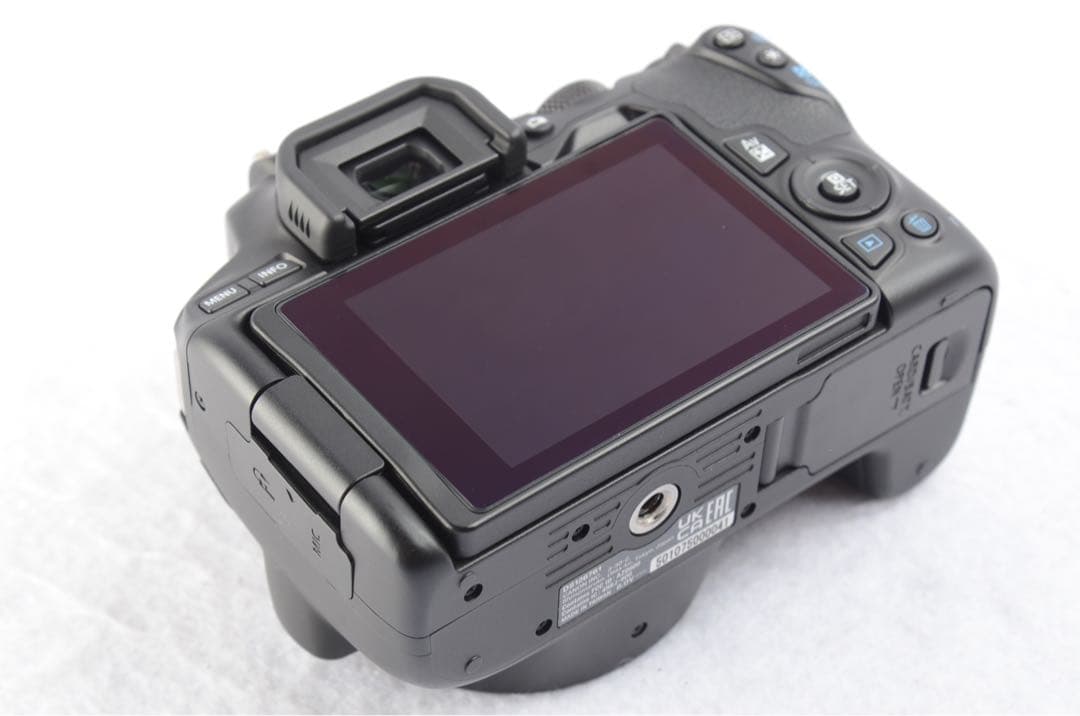 ■ 美品 ■ キヤノン　Canon EOS Kiss X10 ボディ