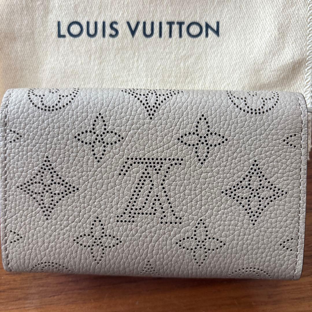 ルイ　ヴィトン　ポルネトモネ　アナエ　マヒナ　ケース　ガレ　新品未使用