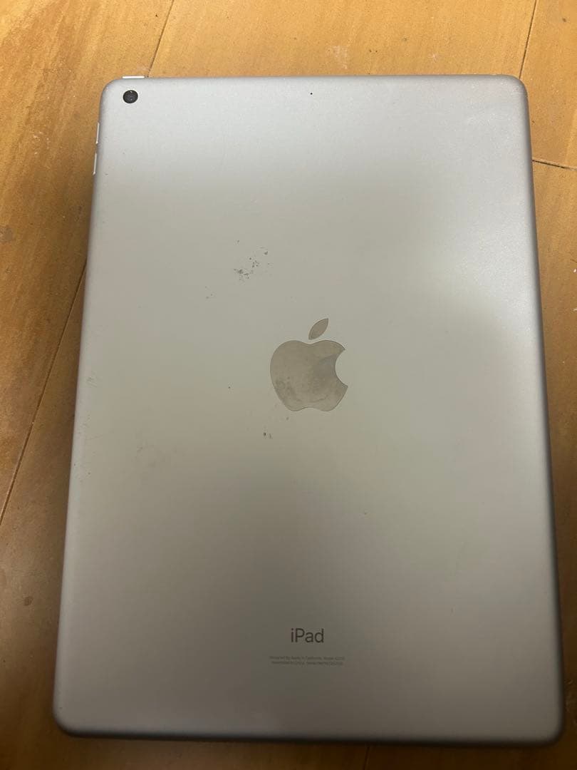 iPad 第8世代 32GB Wi-Fiモデル 画面割れあり 動作確認済