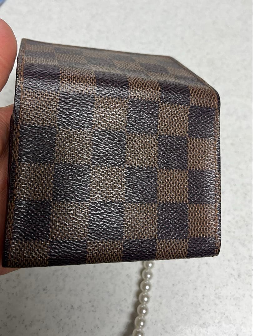 ルイヴィトン　ダミエ 柄レザー名刺入れ　中古