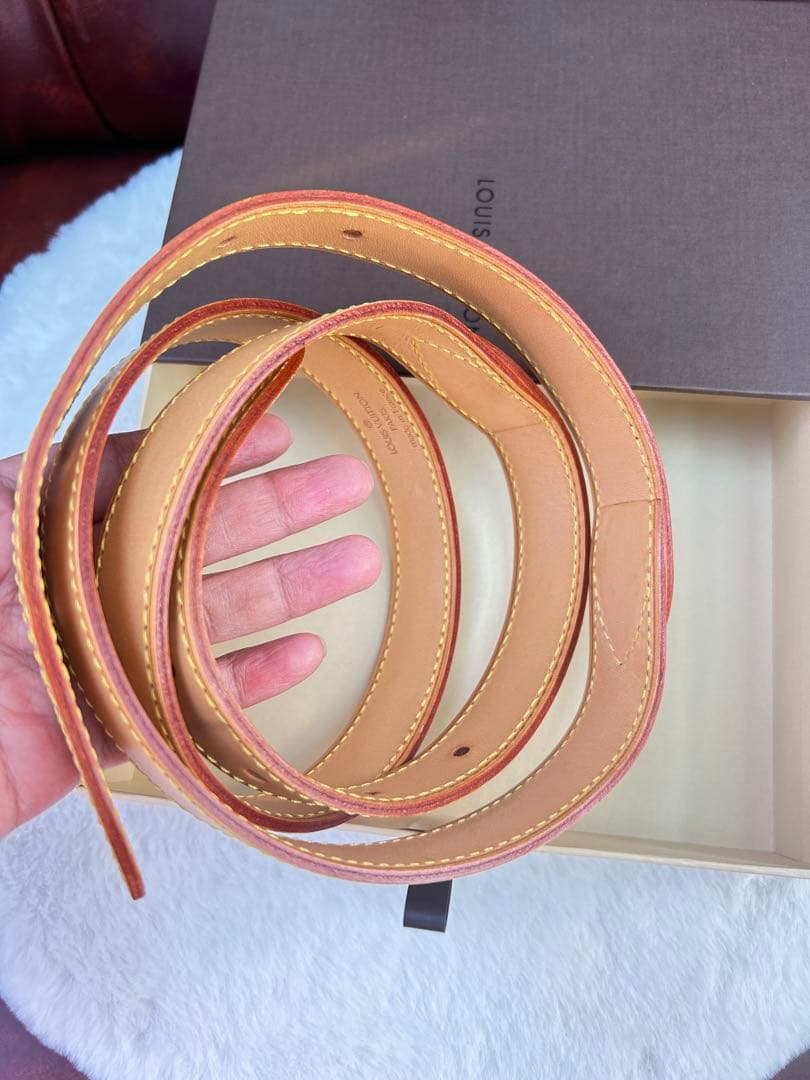 LOUIS VUITTON ヌメ革ショルダーストラップ 120センチ