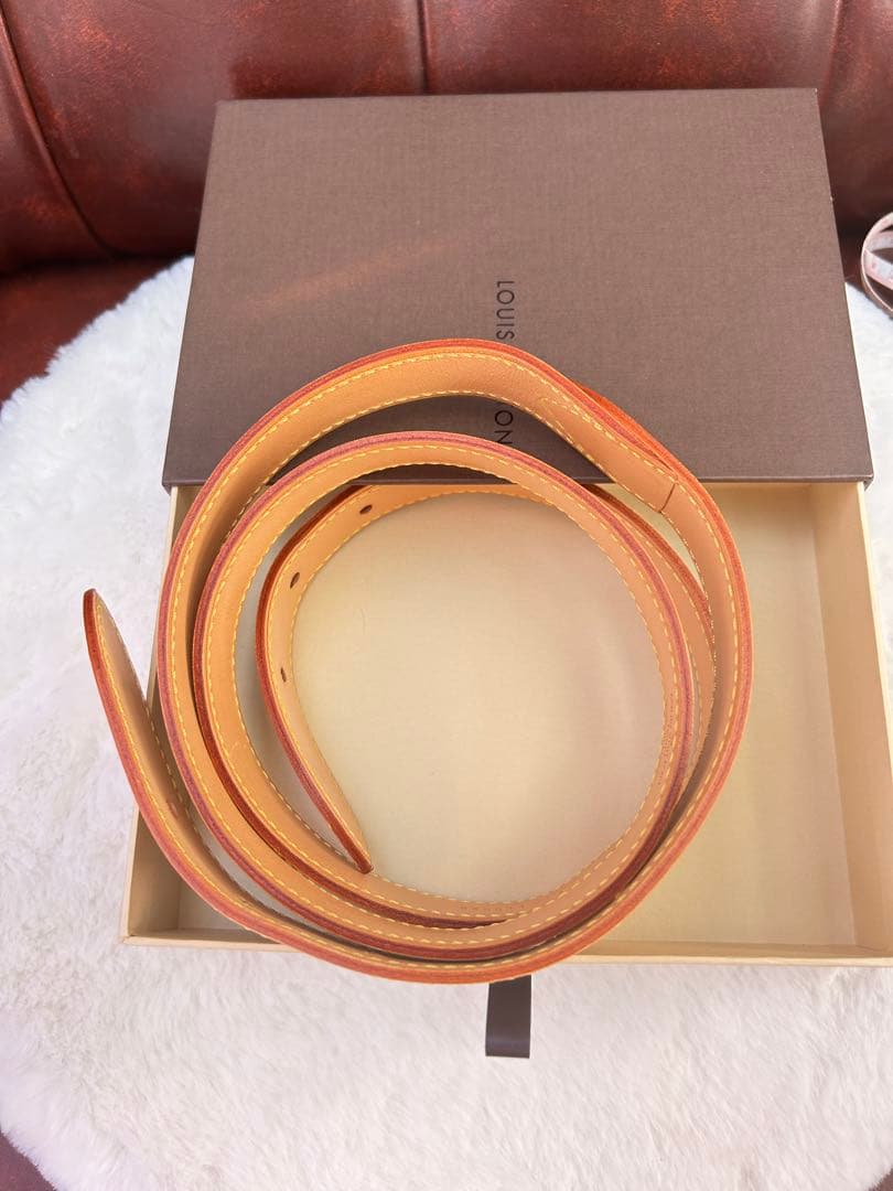 LOUIS VUITTON ヌメ革ショルダーストラップ 120センチ