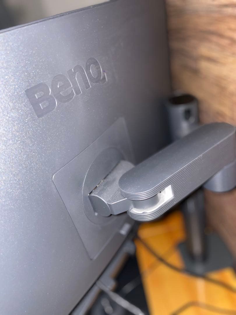 BenQ AQCOLOR 27インチ 4K HDR デザイナー向けエルゴモニター