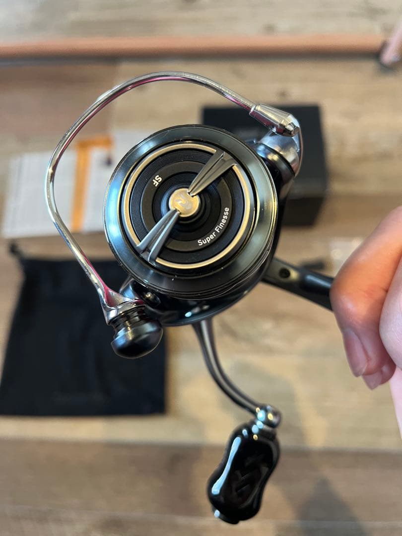 Daiwa 24エアリティST SF2000SS-P スピニングリール