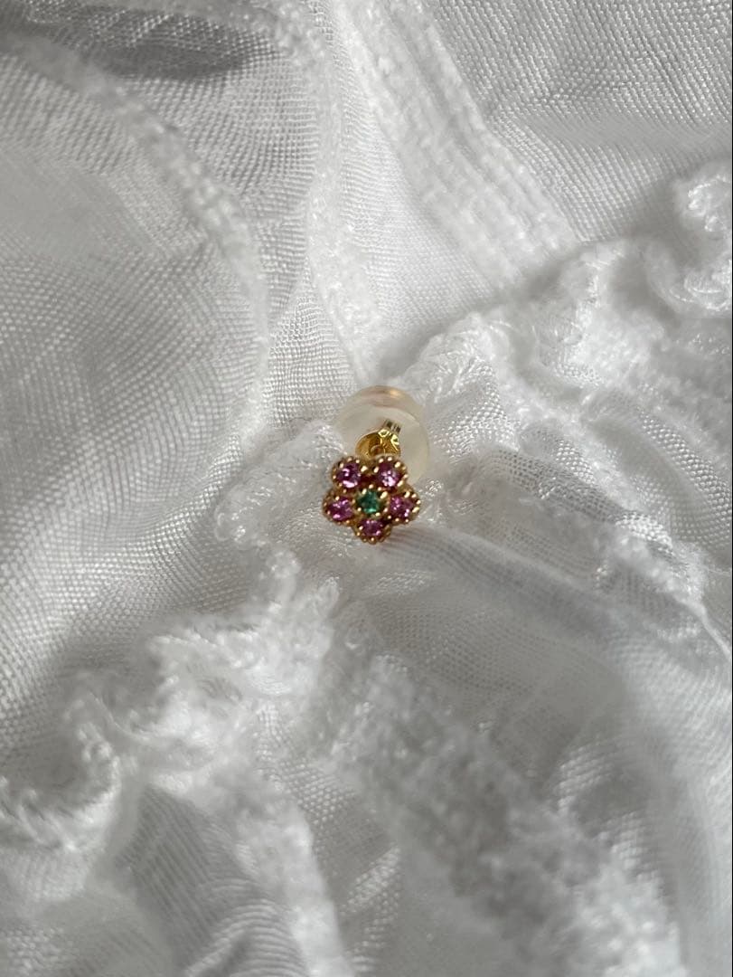 BIZOUX 花モチーフ ピアス(片耳用)