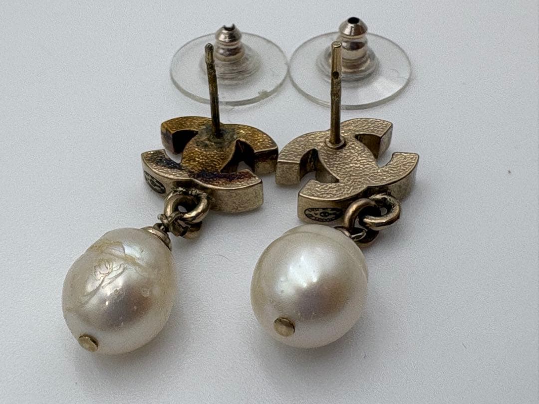 CHANELシャネル ココマークピアス ラインストーン スイングパール ゴールド