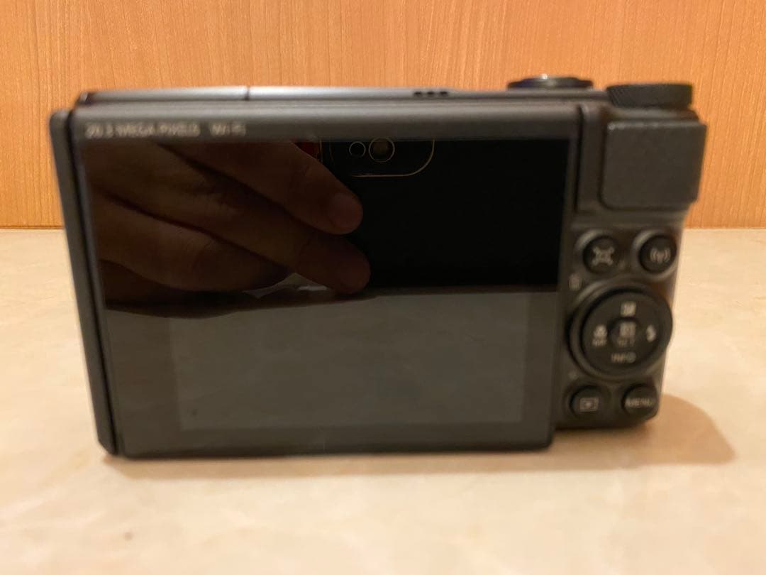 【美品】キャノン パワーショット SX740 HS ブラック 黒 コンデジ